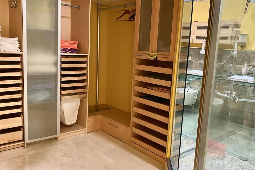 ארויומולינוס Madrid City Modern Apartment In Villa, Free Wifi מראה חיצוני תמונה
