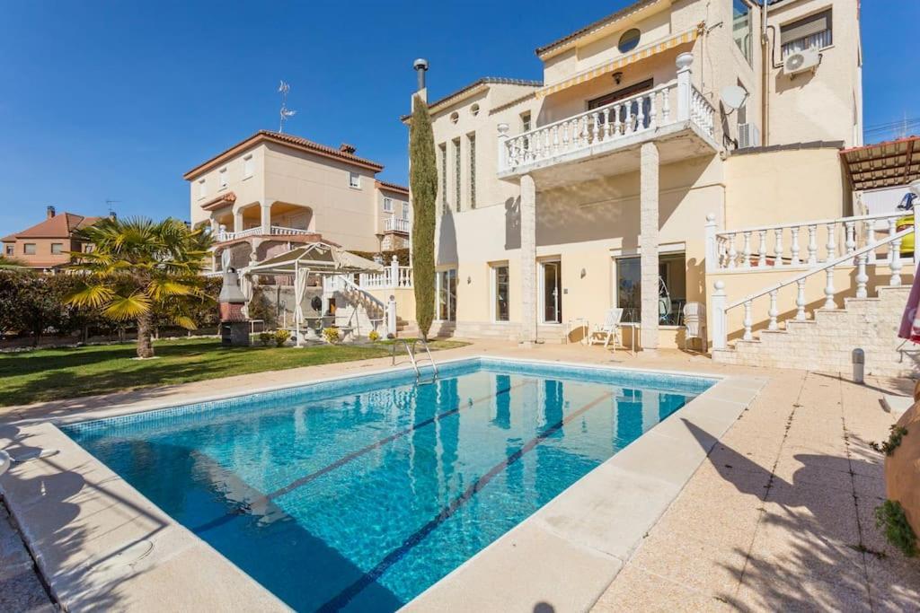ארויומולינוס Madrid City Modern Apartment In Villa, Free Wifi מראה חיצוני תמונה